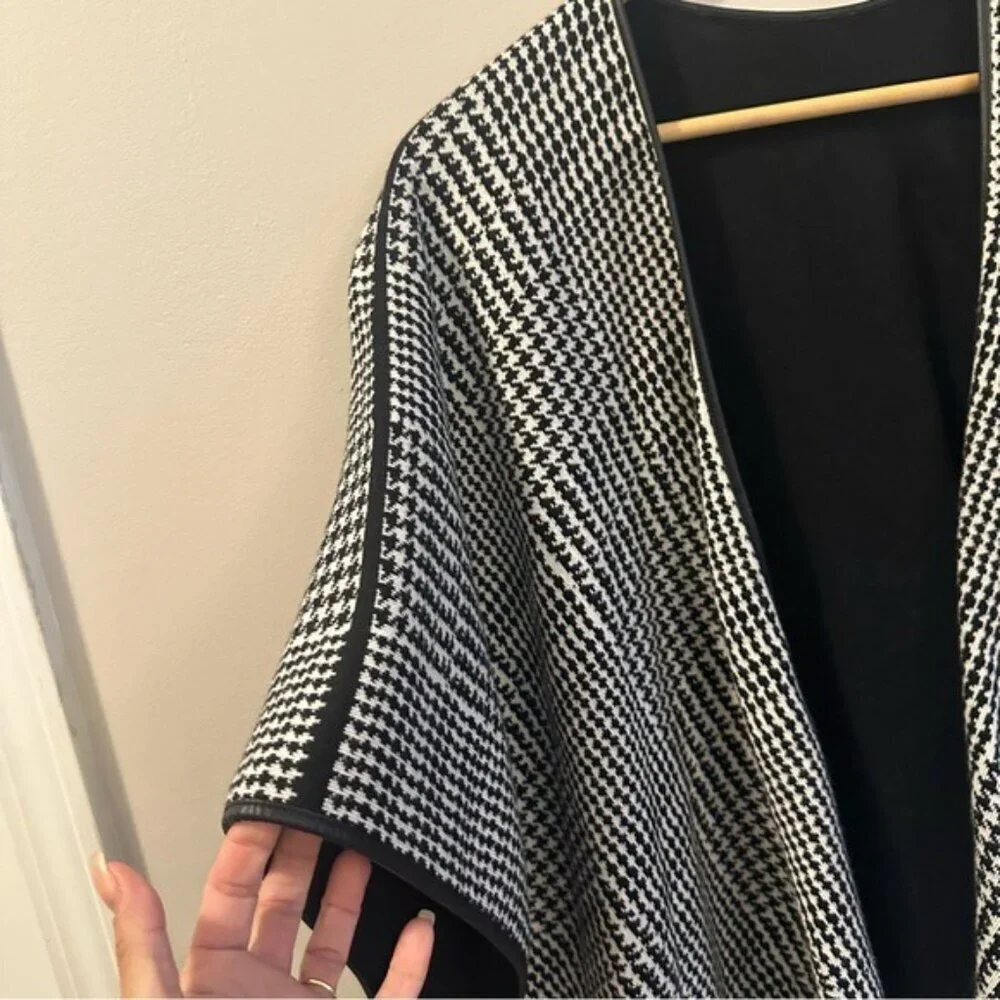 Talbots Reversible Herringbone Wrap Cape Black White Small Fall Winter